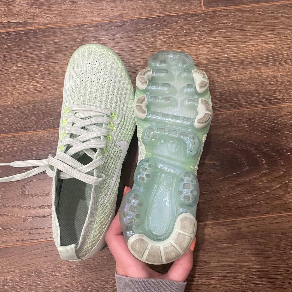 Wmns Air VaporMax Flyknit 3 'Jade Aura' - Picture 3 of 5